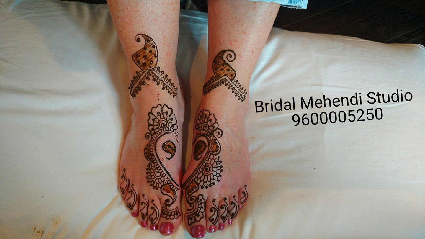  Bridal Mehendi studio-img28