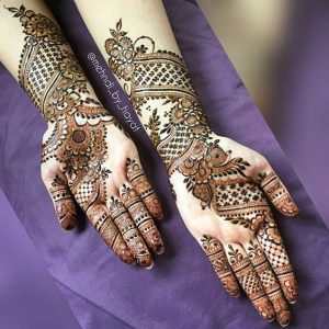 30 Stylish and Modern Arabic Mehndi Designs to inspire you - Wedandbeyond